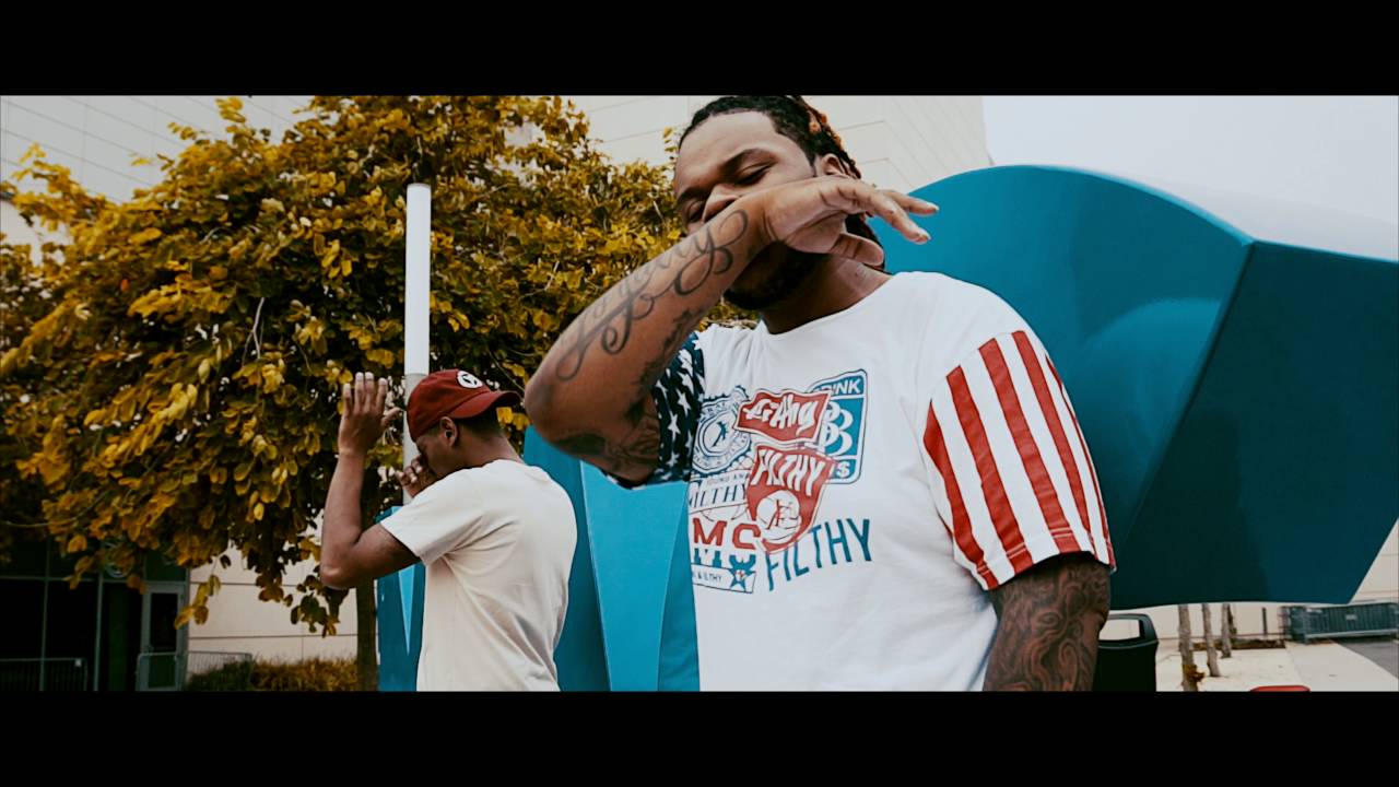 FMG Red – We Working